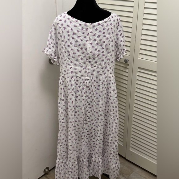 Ivy City Co Floral White and Purple Dress - Picture 7 of 12